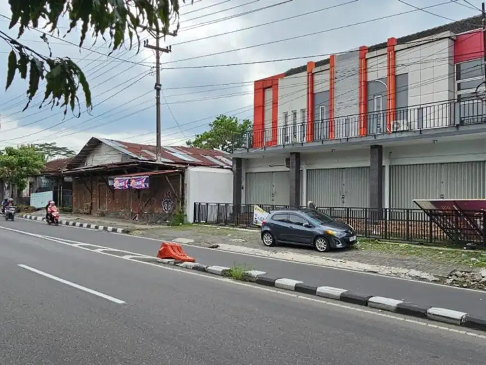 Ruko Strategis Dekat Dengan Terminal Jombor.