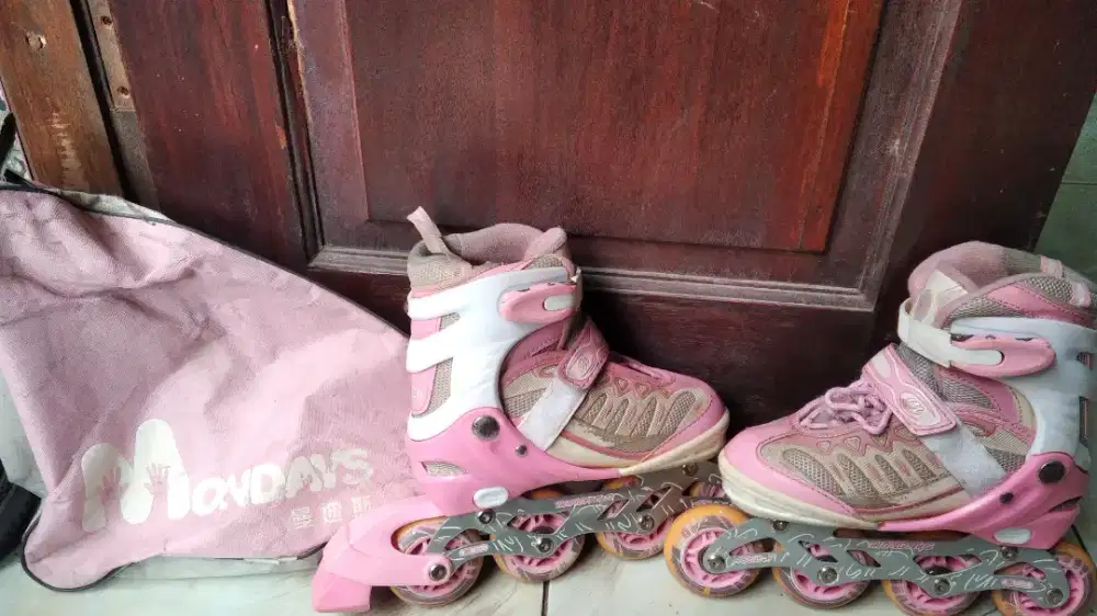 Sepatu roda anak-anak