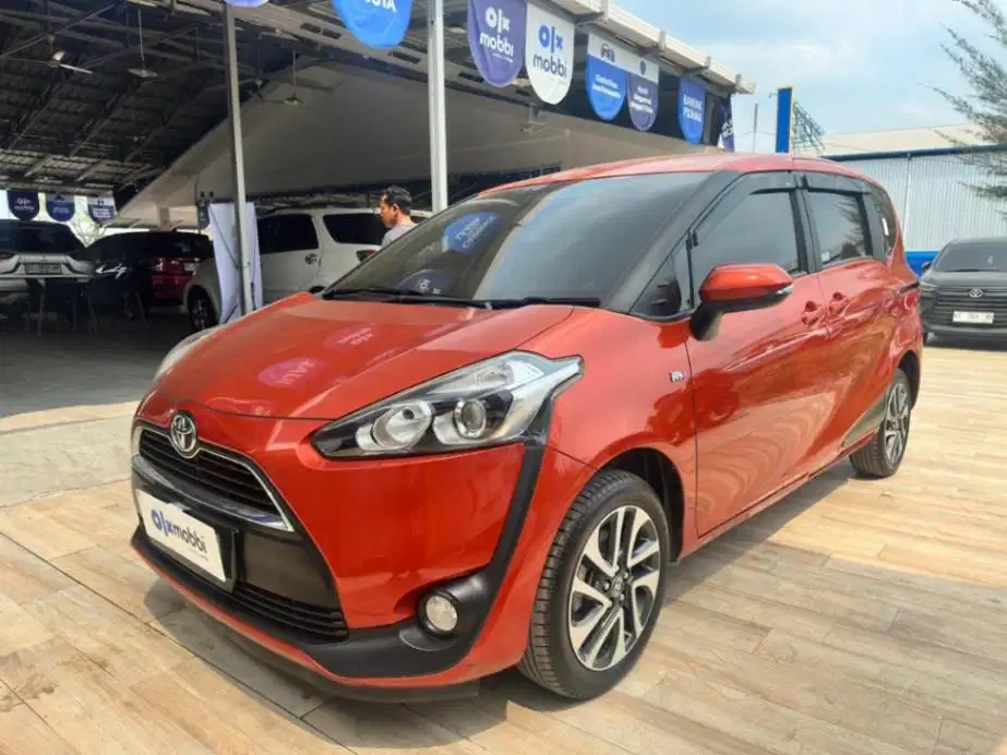 Toyota Sienta 1.5 V Bensin-MT-2016 KTDQ