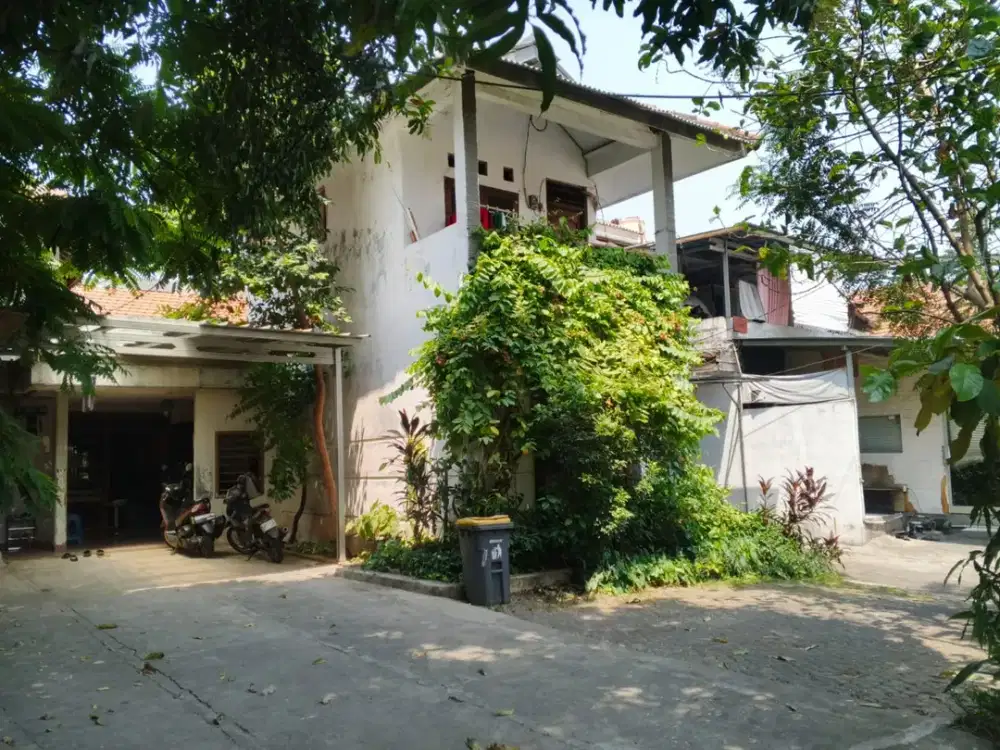Dijual Rumah Tua di Tanjung Duren Jakarta Barat