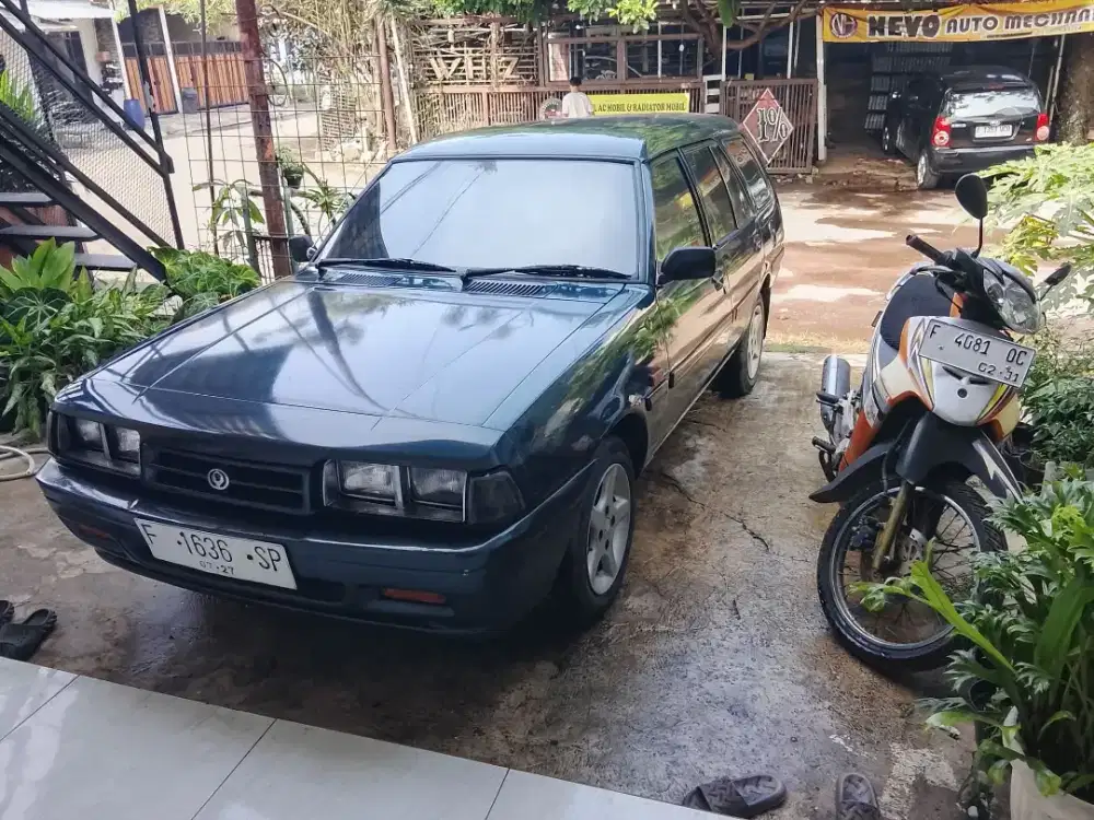 Mazda vantrend taun 1994