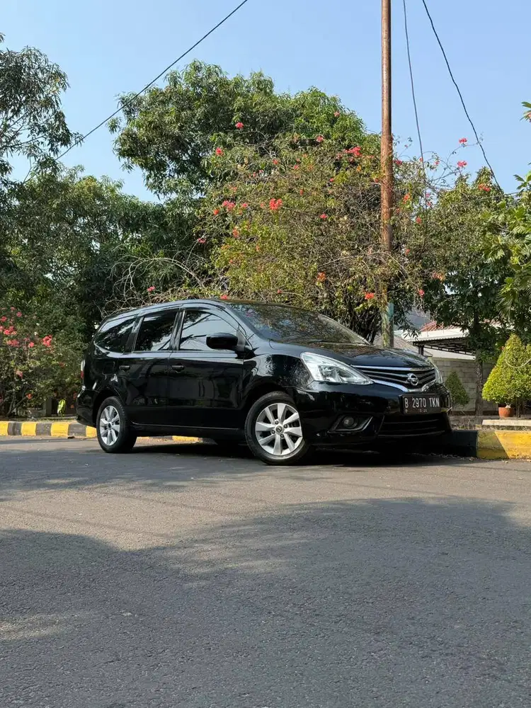 Grand Livina SV MT 2016