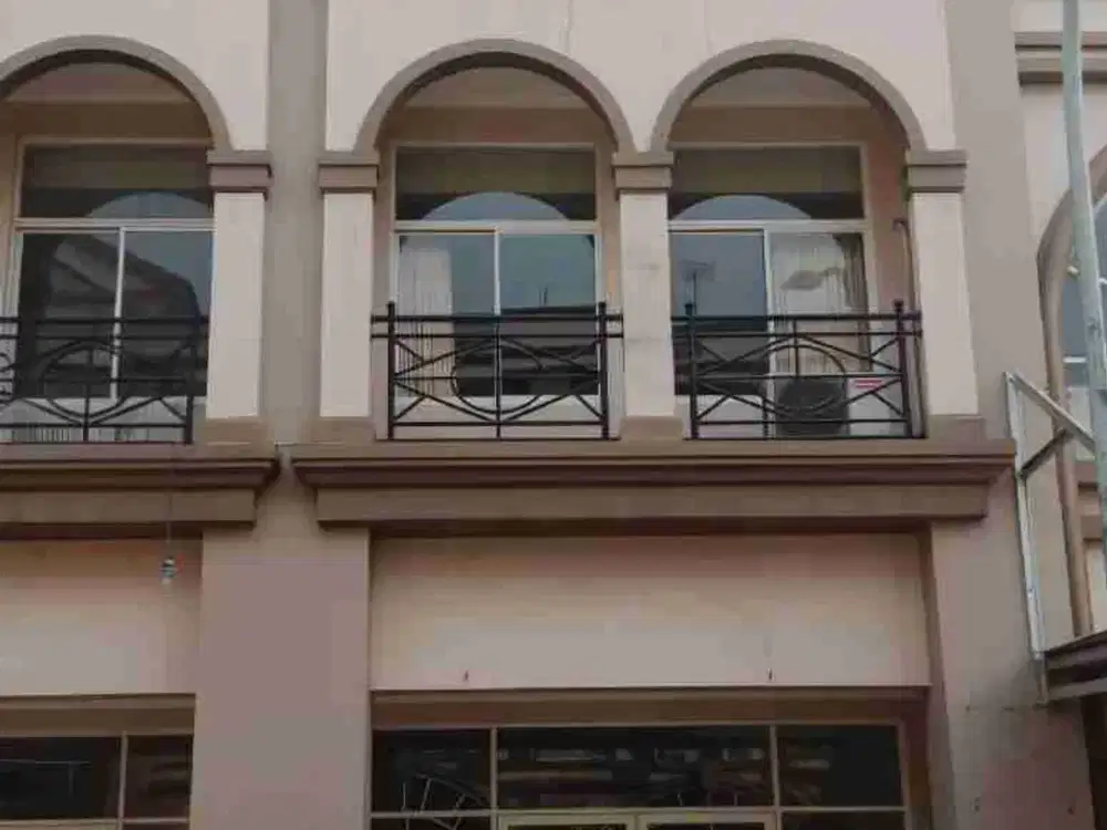 Disewakan Ruko Baru Renovasi di Grand Galaxy Bekasi