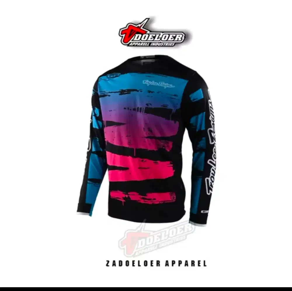 Kaos sepeda baru