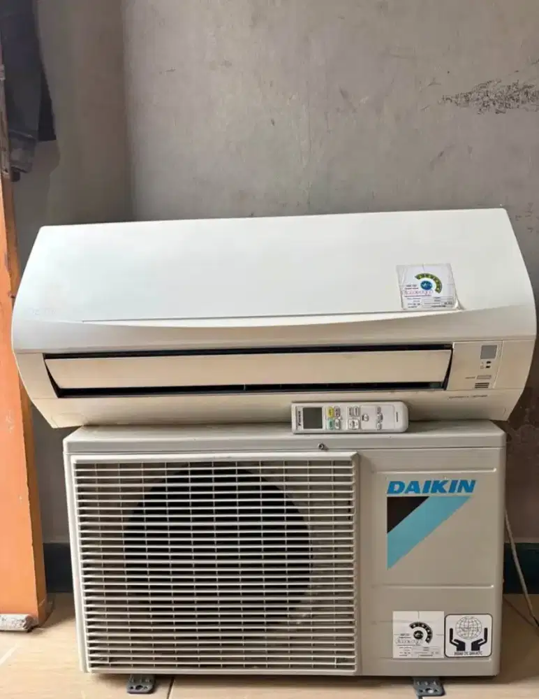 AC Daikin Thailand 1/2 PK R32 mulus dan ory siap pasang