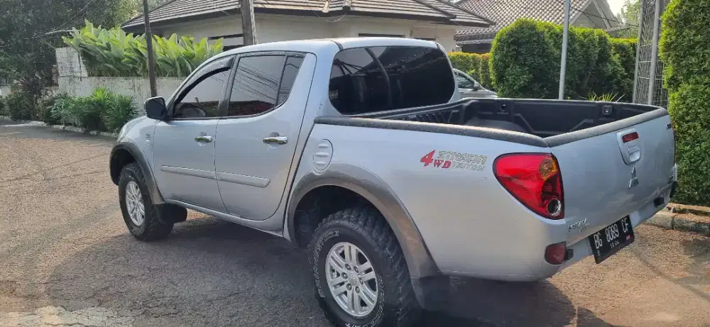 Mitsubishi Triton 2.5L Exceed 4X4 Diesel 2014