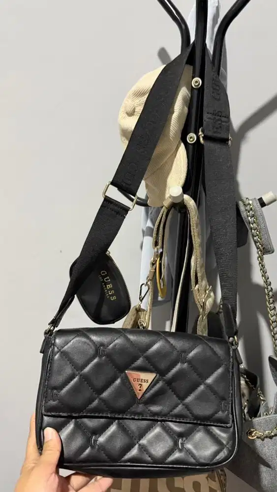 TAS GUESS PRELOVED