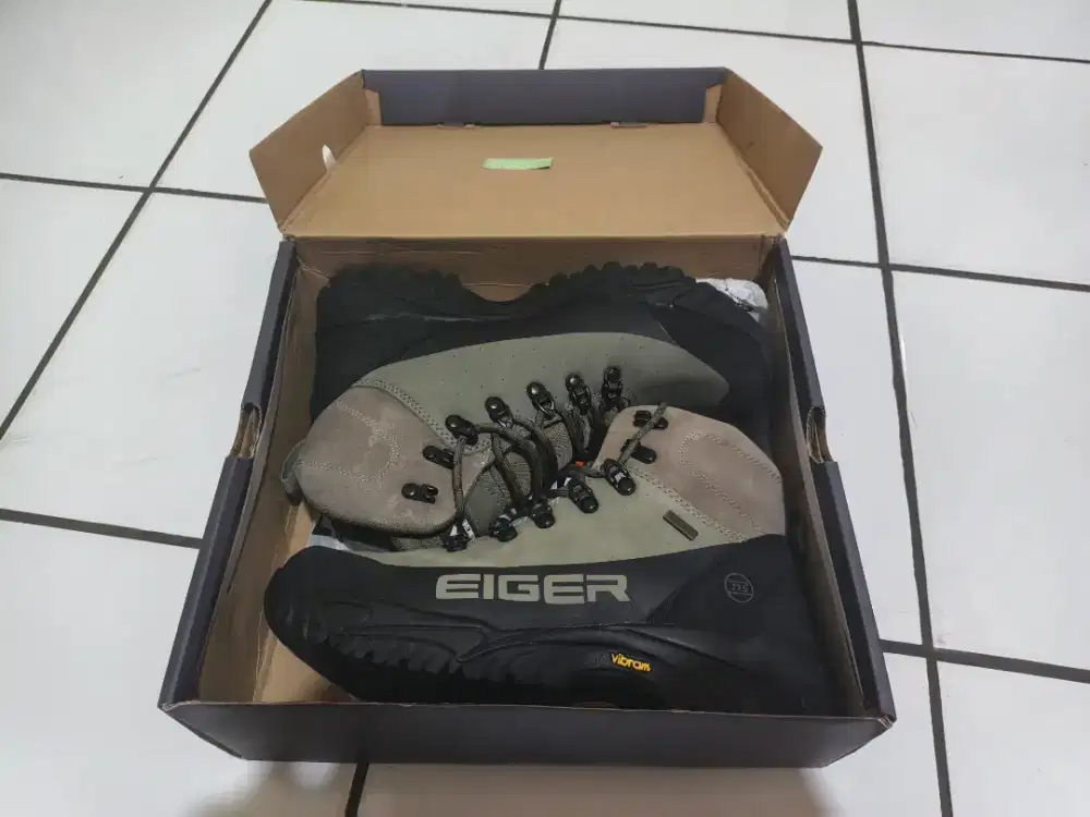 Sepatu ‎Eiger Eagle Plum 2.0 mid cut vibram