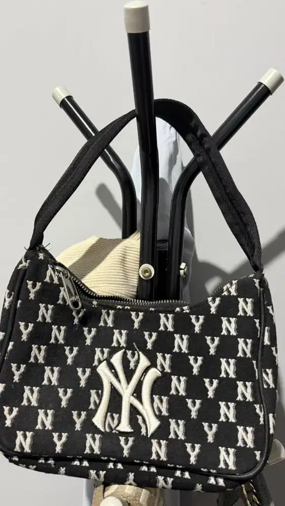 TAS MLB PRELOVED
