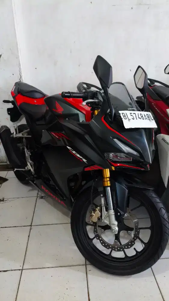 Di jual honda CBR tahun 2026 motor masih baru