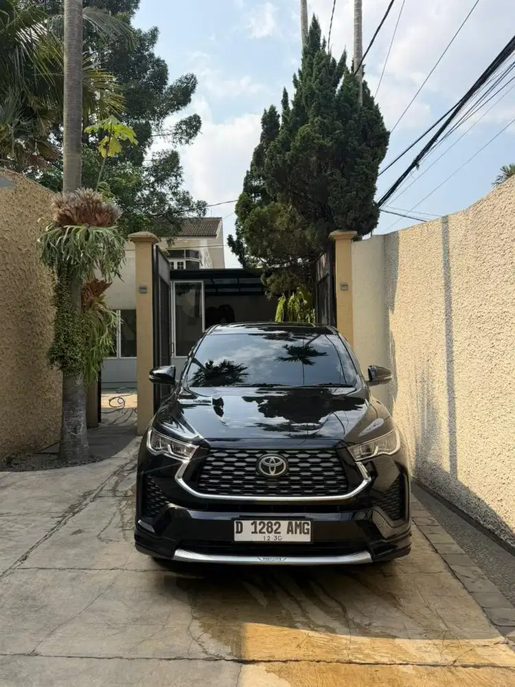 Toyota Kijang innova zenix V hybrid modelista 2025 km 5700