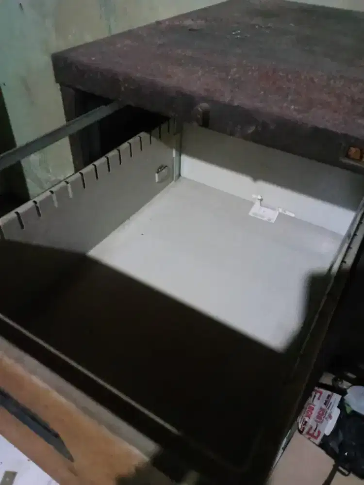 Dijual Lemari Filling Kabinet 4 Susun Merk Lion