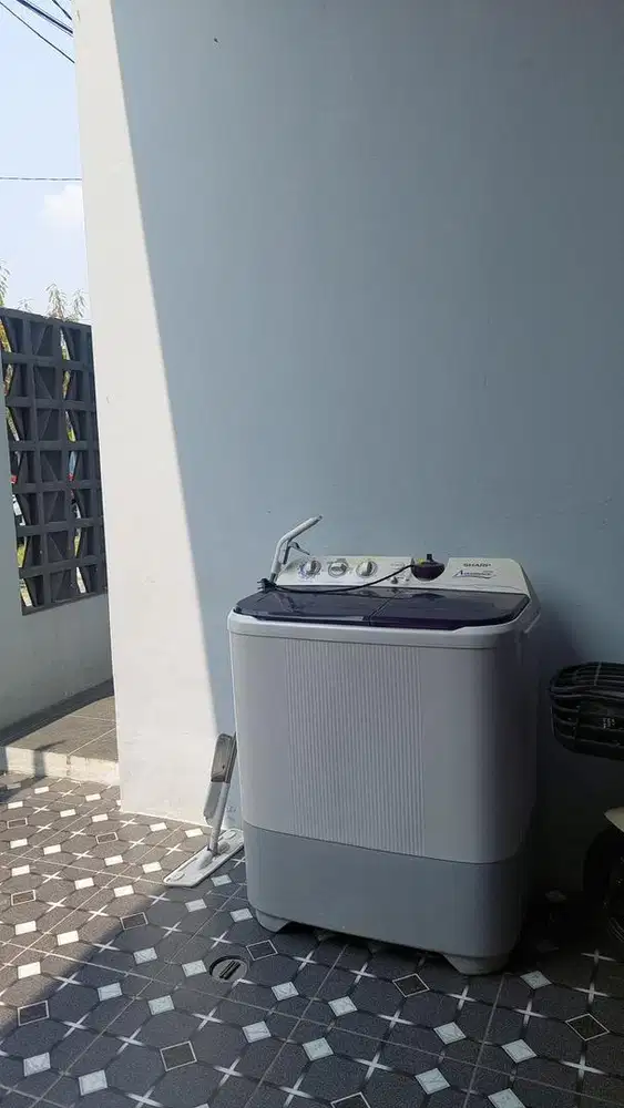 Mesin Cuci Second Sharp ES-T85CR