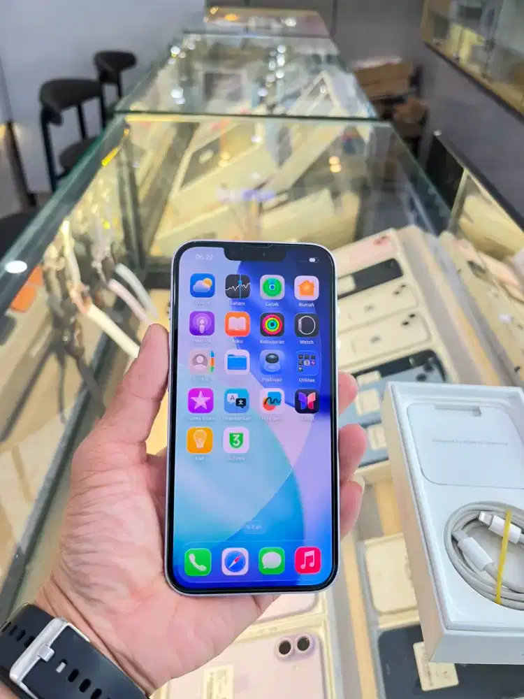 Cicilan iPhone 14 128gb second garansi resmi iBox bh 86% tanpa DP
