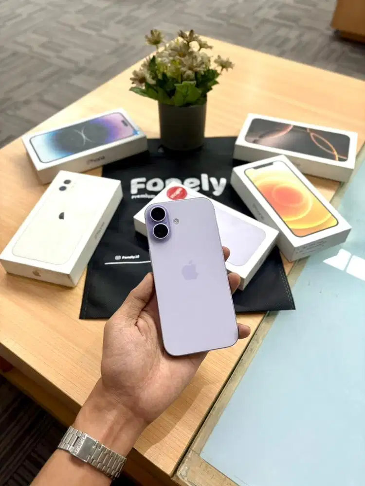 iPhone 17 256GB Lavender - Fullset iBox / Digimap garansi on Nov 2026