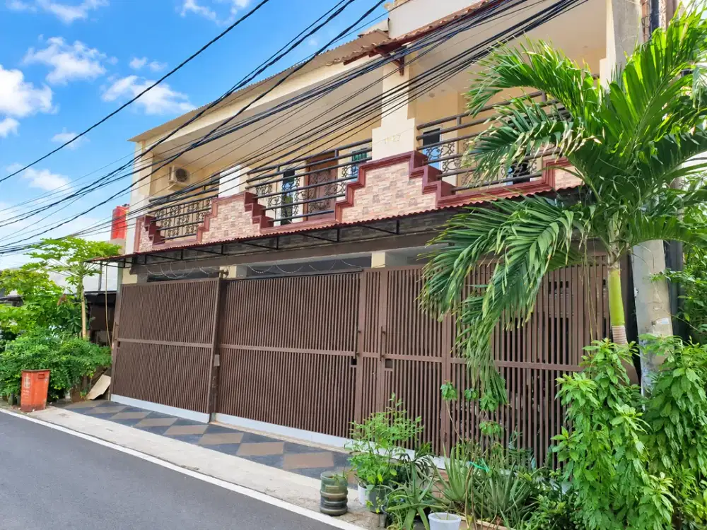 Dijual Cepat Rumah 2 Lantai Kemayoran – 6 Kamar, Jalan Lebar, Rp2,8 M