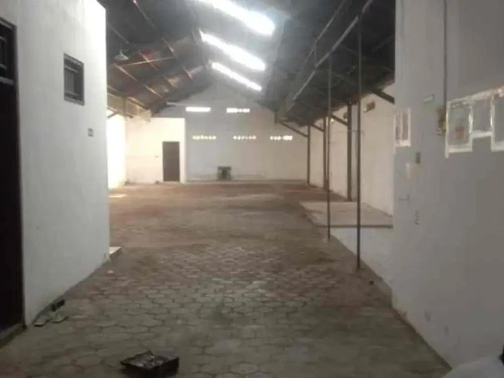di jual gudang bagus di surakarta jawa tengah