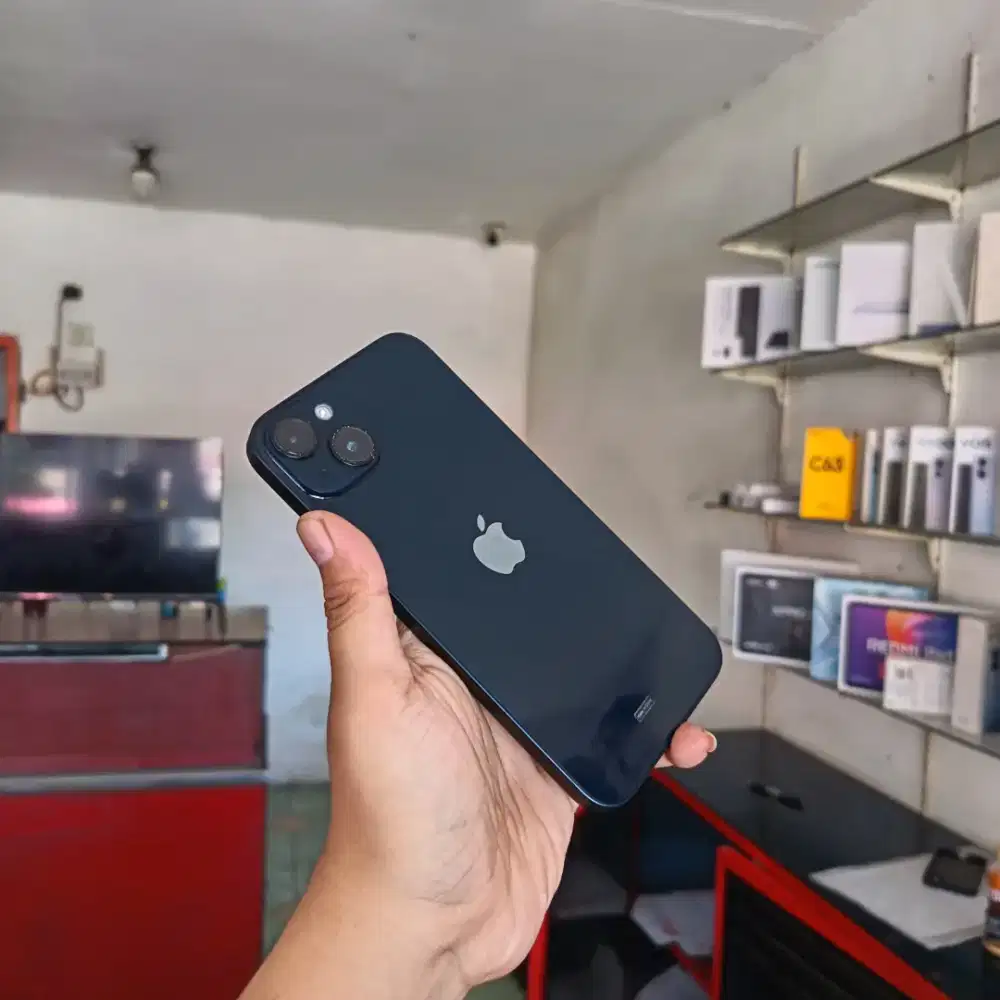 Iphone 14 Plus 128gb iBox fullset original dan bergaransi. Bisa TT