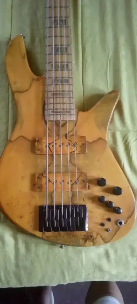 Bass Custom Second