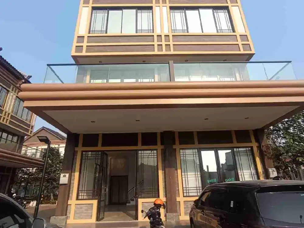 Ruko Strategis di CBD Boulevard Green Lake City - 3 Lantai, LT 54m², LB 167m²