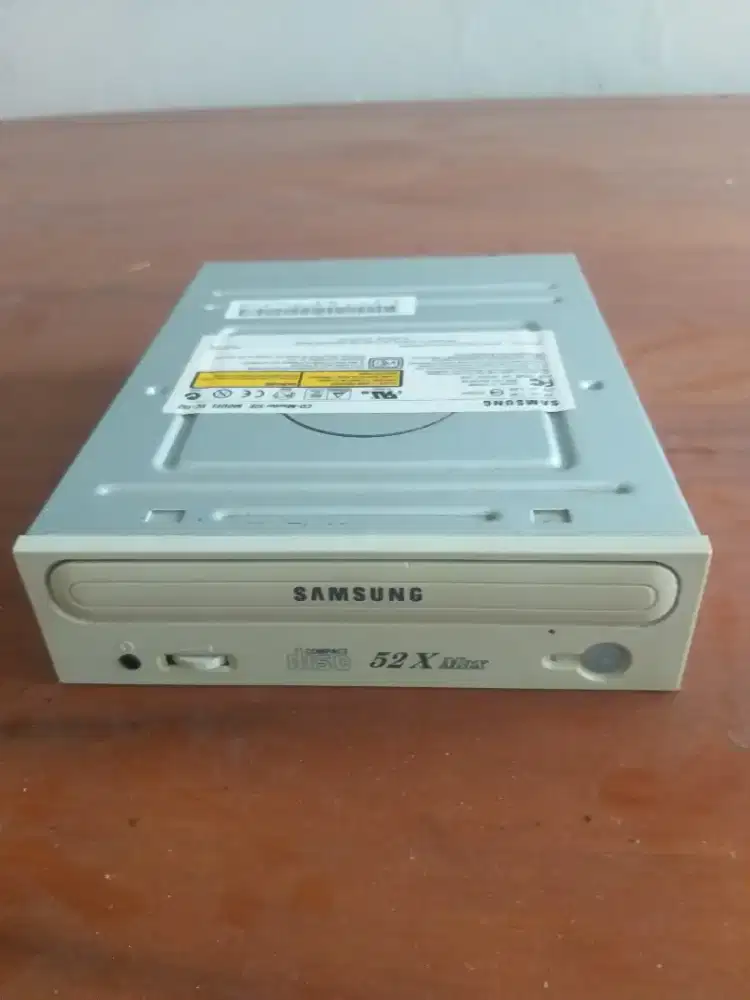 CD-ROM / CD-RW drive  Samsung .