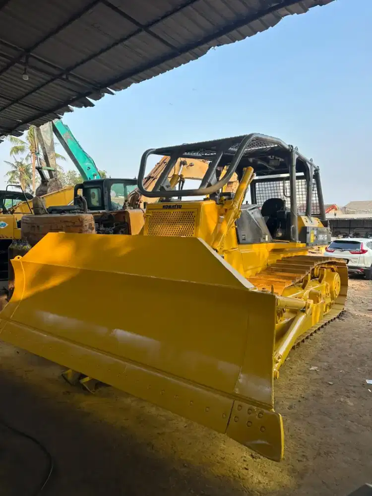 Bulldozer Komatsu D85ess-2 Tahun 2022