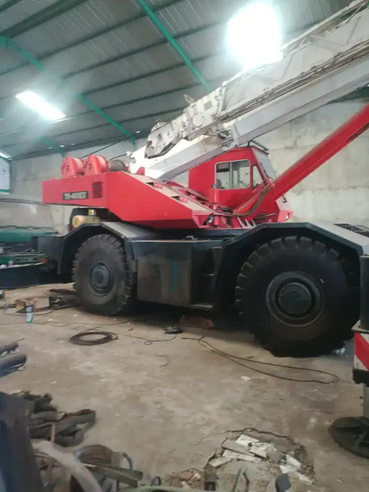 ROUGHTER CRANE 40 TON  TADANO