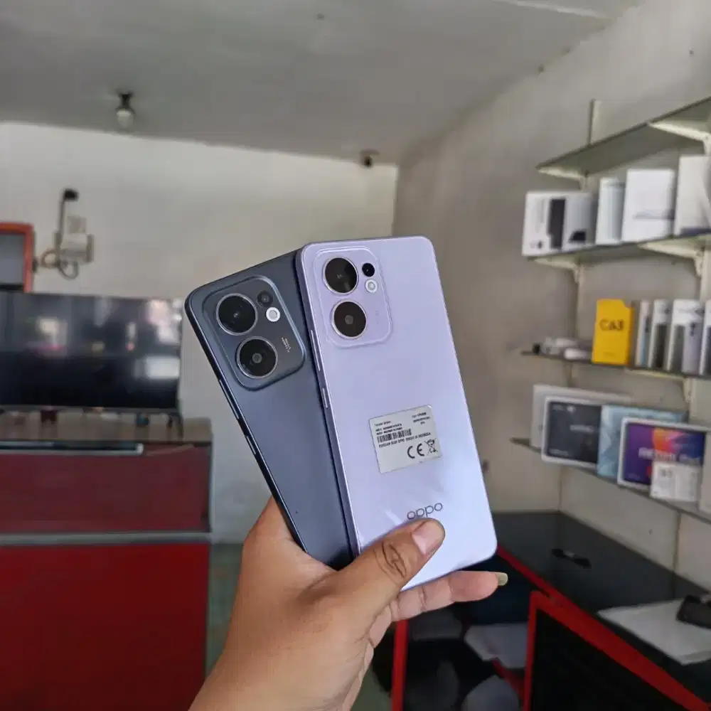 Oppo Reno 13F 5G 8/256 mulus fullset original. TT juga bisa