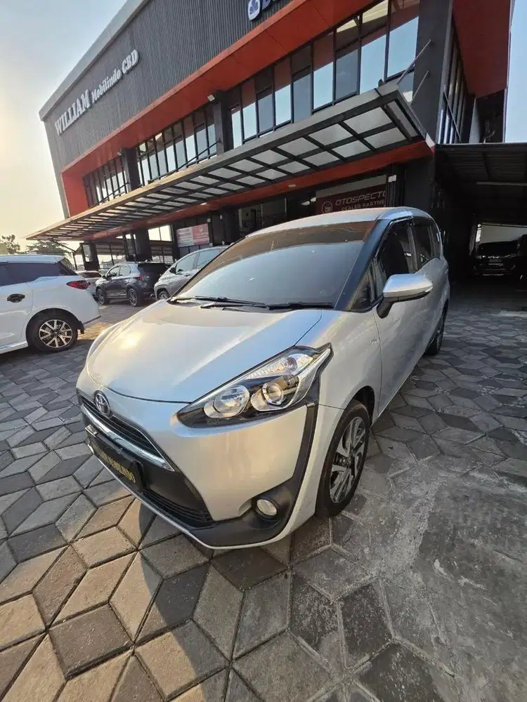 Sienta V matic tahun 2018