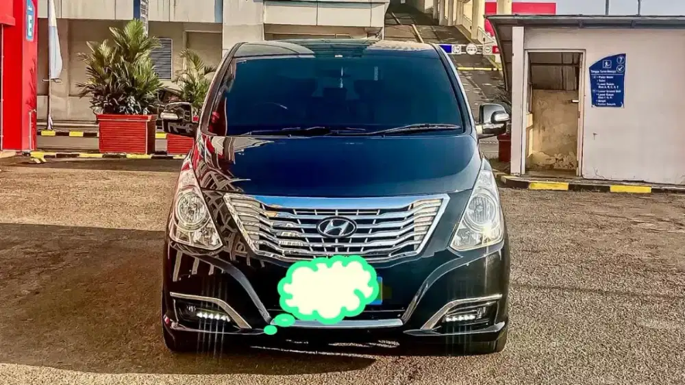 Dijual Hyundai H1 2.5 CRDi Royale Diesel AT Solar 2017 Hitam Metalik