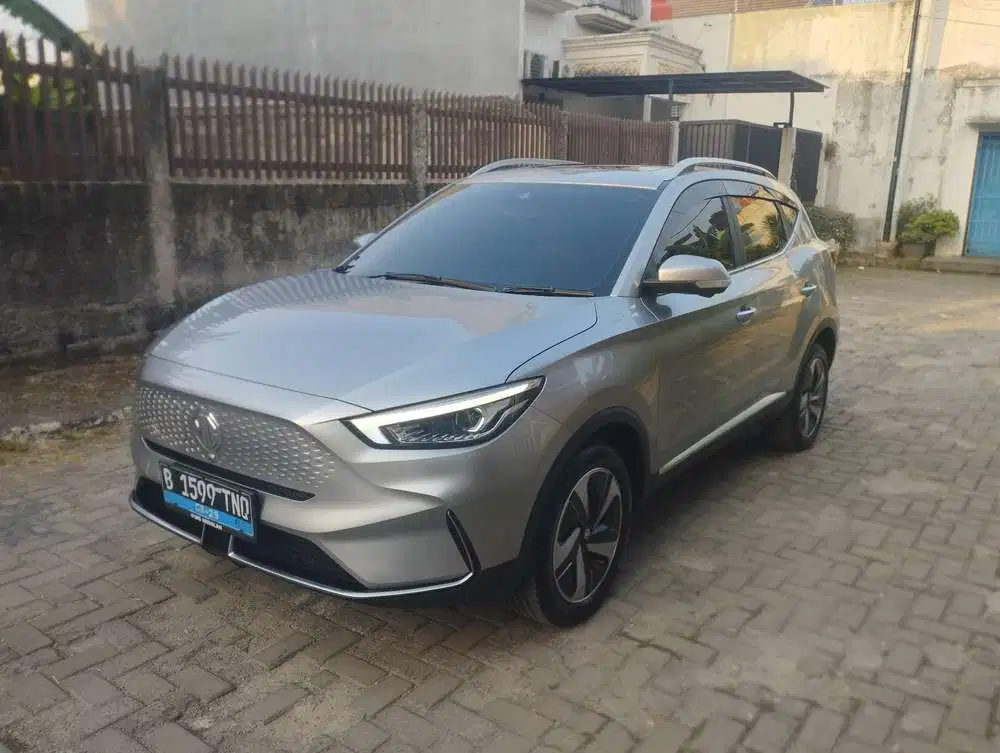 MG ZS EV 2024 Listrik