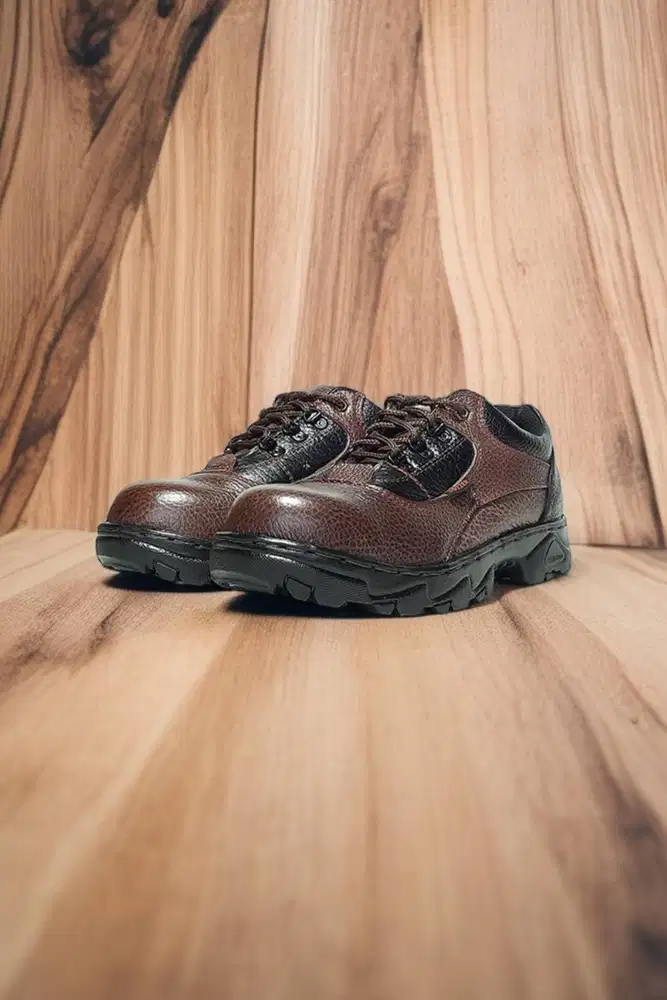 Pabrik Sepatu safety teknisi mesin Tulungagung