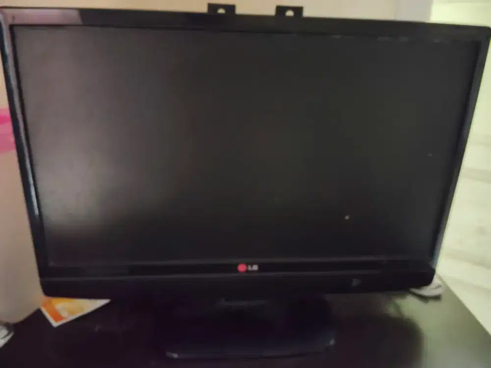 TV fullHD LG 22MN42