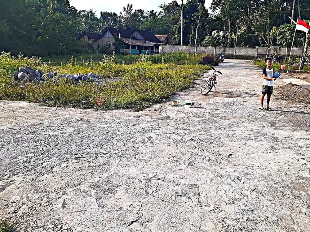 Barat Taman Denggung Tanah Jogja Jl. Purbaya