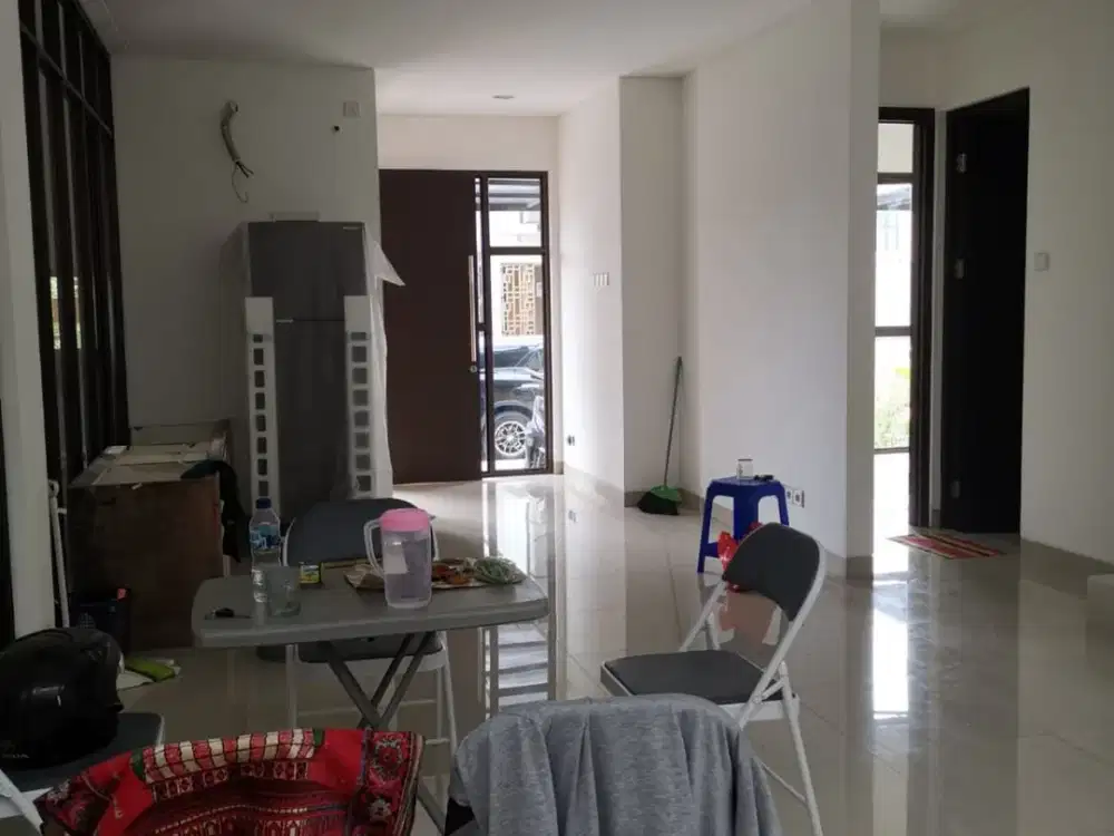 DISEWAKAN Rumah dalam Cluster yang Nyaman dan Strategis dan Siap Huni di Cluster Mahakam, Jakarta Garden City, Cakung