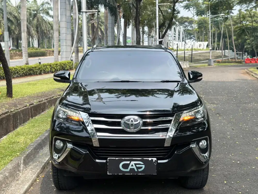 Toyota Fortuner VRZ AT 2017 Hitam