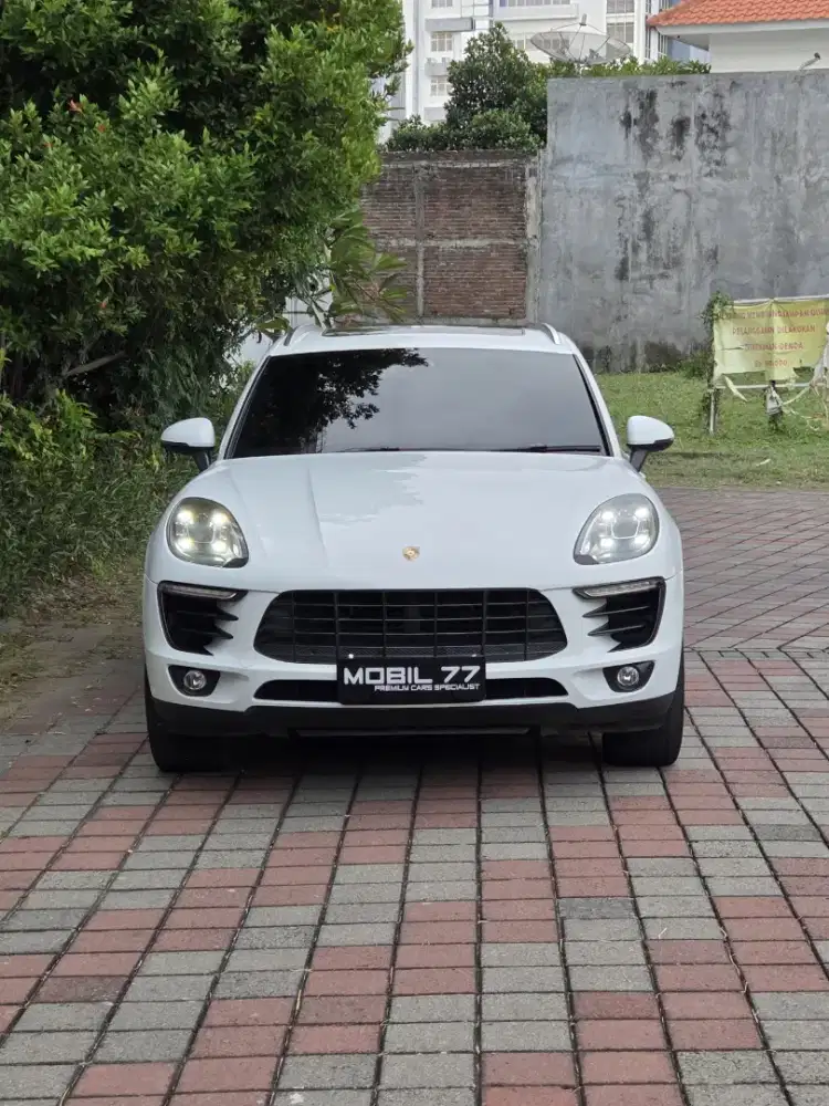 Porsche Macan 2.0L pdk Tahun 2017