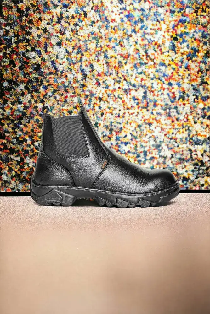 Toko Sepatu safety pekerja proyek malam Bekasi