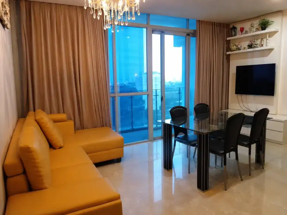 Dekat Lippo Mall Puri! Dijual 2Br The Windsor Puri Indah Furnished, Fasilitas Swimming Pool, Gym, Sauna, Tennis & Jacuzzi