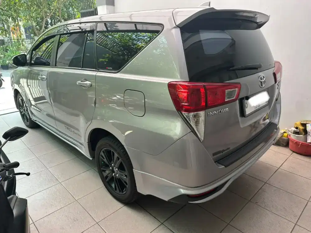 Innova Reborn Diesel 2.4 G TRD Sportivo 2020