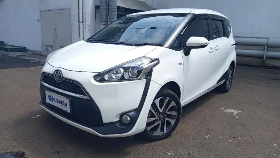 DP MURAH Toyota Sienta 1.5 V Bensin-MT 2019 Putih CEGZB