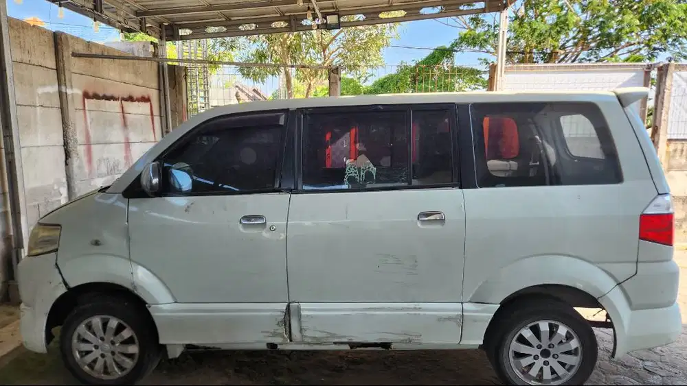 Suzuki APV 2012