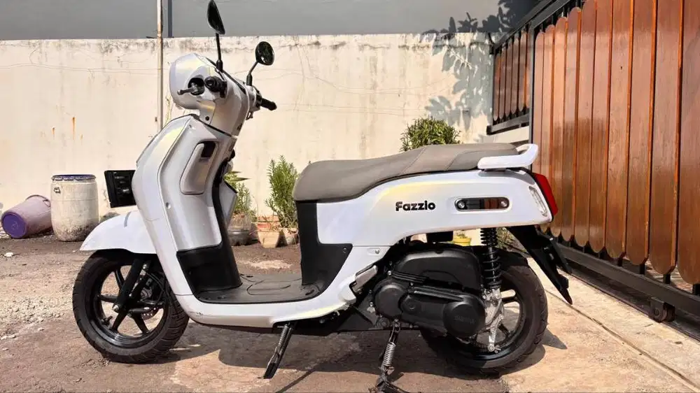 YAMAHA FAZZIO HYBRID 2025