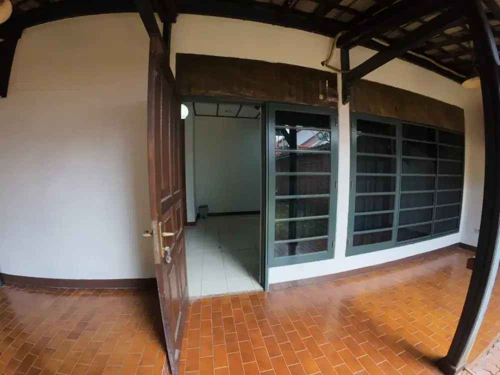 Dijual rumah strategis di jl pembangunan andara (pinggir tol),  sangat cocok untuk usaha
