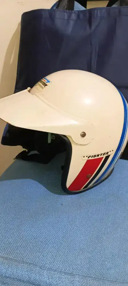 Helm jadul bagus