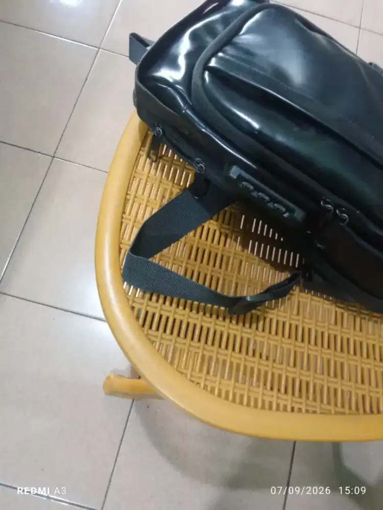 Tas Cangklong Pria kondisi 90 % baru
