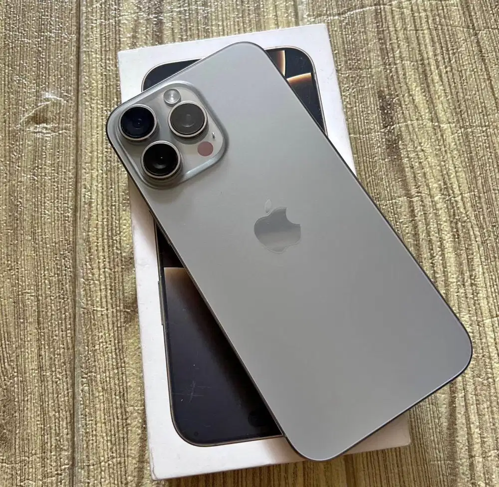 iPhone 16 Pro Max 512GB Dual Sim Fisik Garansi Inter Beacuakai BH 86%