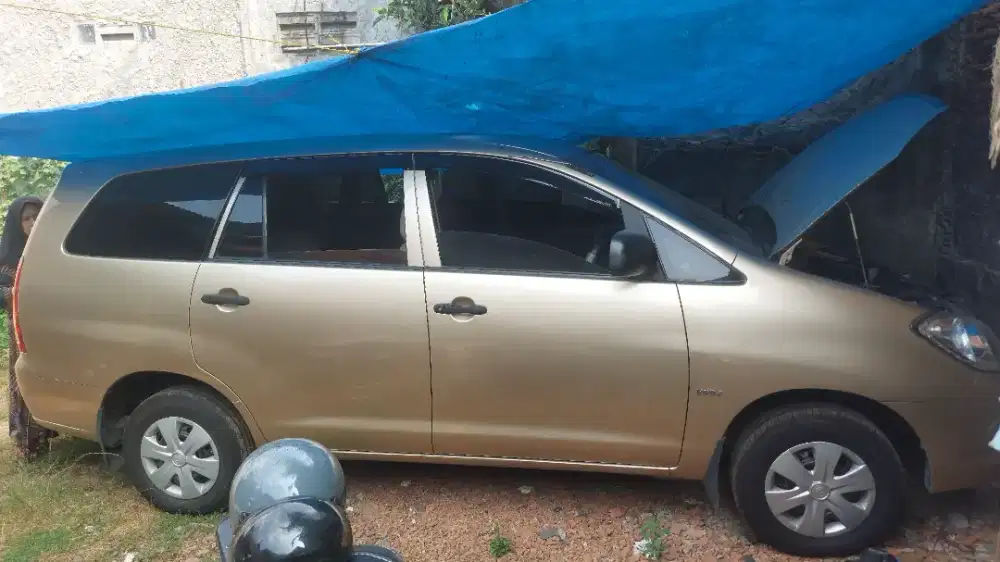 Toyota kijang Inova E 2006 Manual kuning metalik