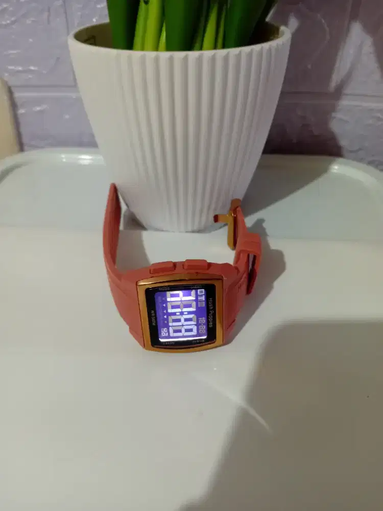 Jam tangan digital pria/wanita