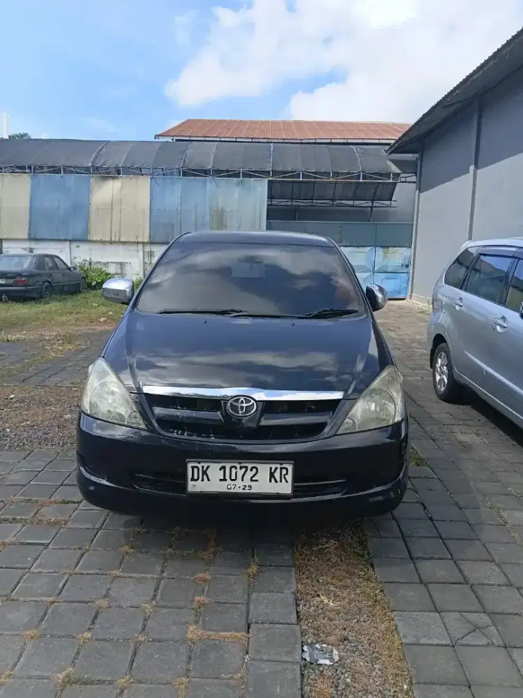 Toyota Kijang Innova 2.0 V Bensin Manual 2007 Hitam